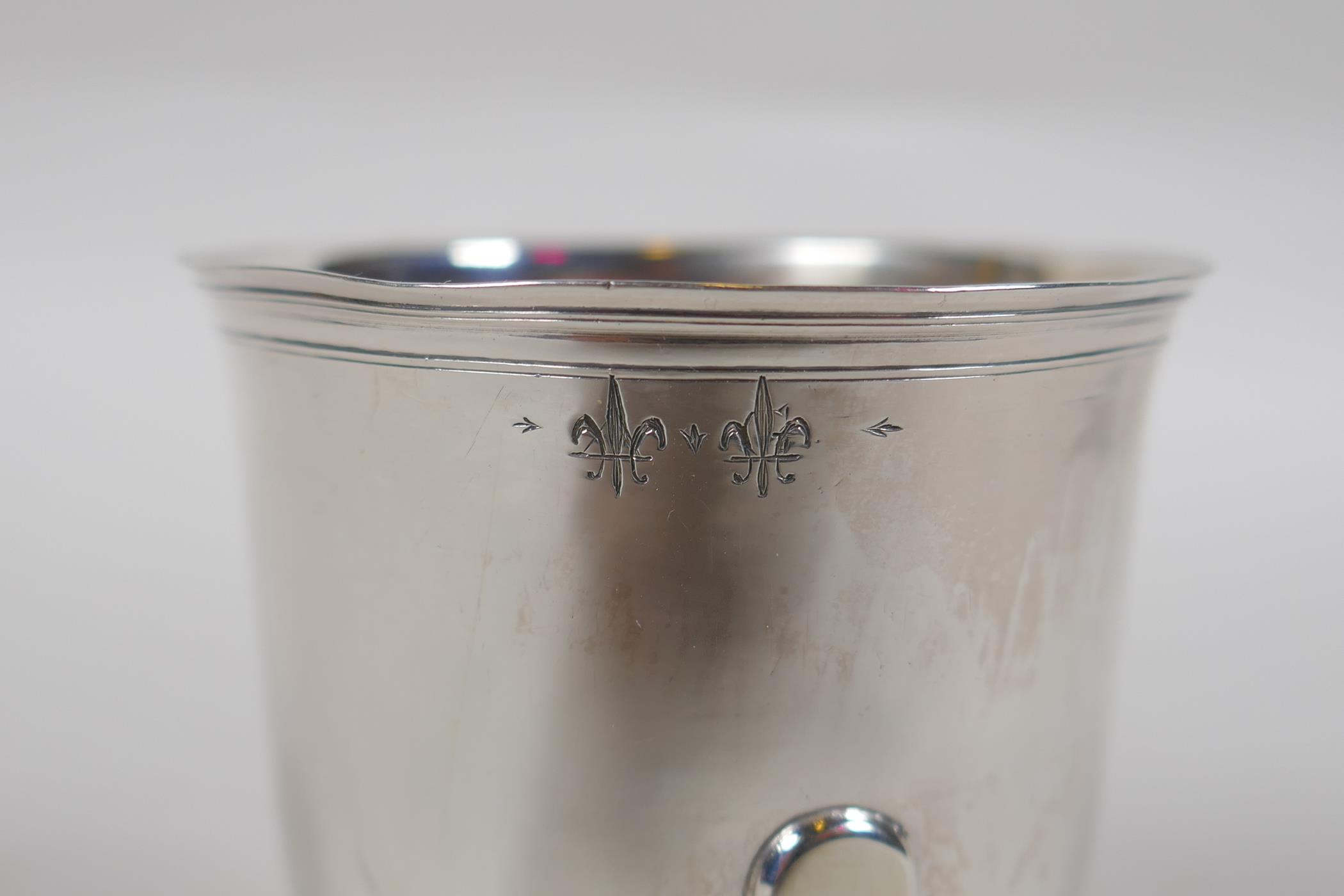 An antique continental silver pot raised on tripod supports, 80.8g, probably French - Image 2 of 5