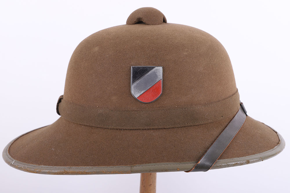 WW2 German Afrikakorps 2nd Pattern Pith (Sun) Helmet - Image 2 of 14