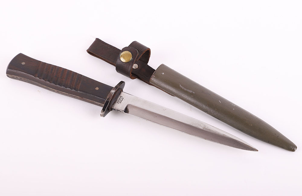 Copy of a WW1 German Trench Knife - Image 2 of 13