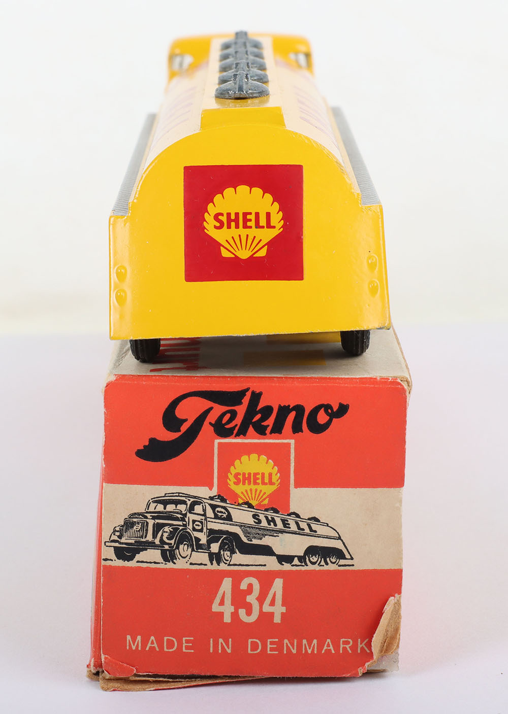 Tekno 434 Volvo Shell Petrol Tanker - Image 4 of 5