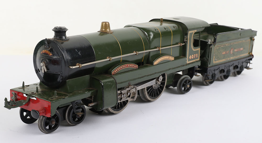 Hornby Series 0 gauge 20 volt electric No.3 Caerphilly Castle locomotive and tender