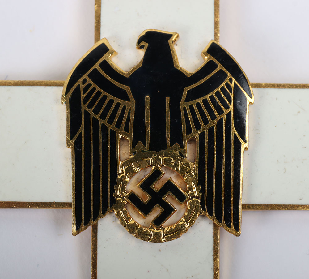 Third Reich Social Welfare Decoration 3rd Class in Original Case of Issue - Image 10 of 12