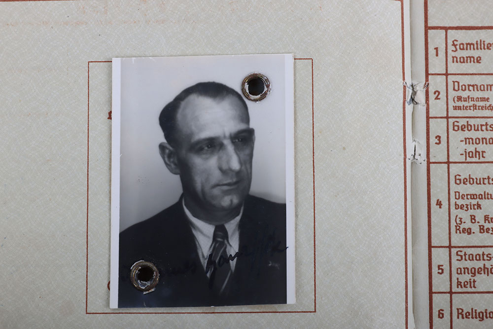 Rare WW2 German Army Prison Guard Wehrpass, Killed in Action in 1944 - Image 5 of 8