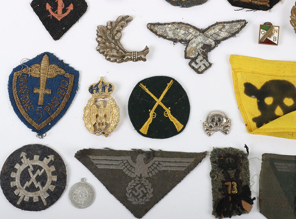 WW2 German and Italian Cloth Insignia Grouping - Image 5 of 9