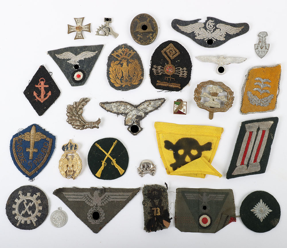 WW2 German and Italian Cloth Insignia Grouping - Image 3 of 9