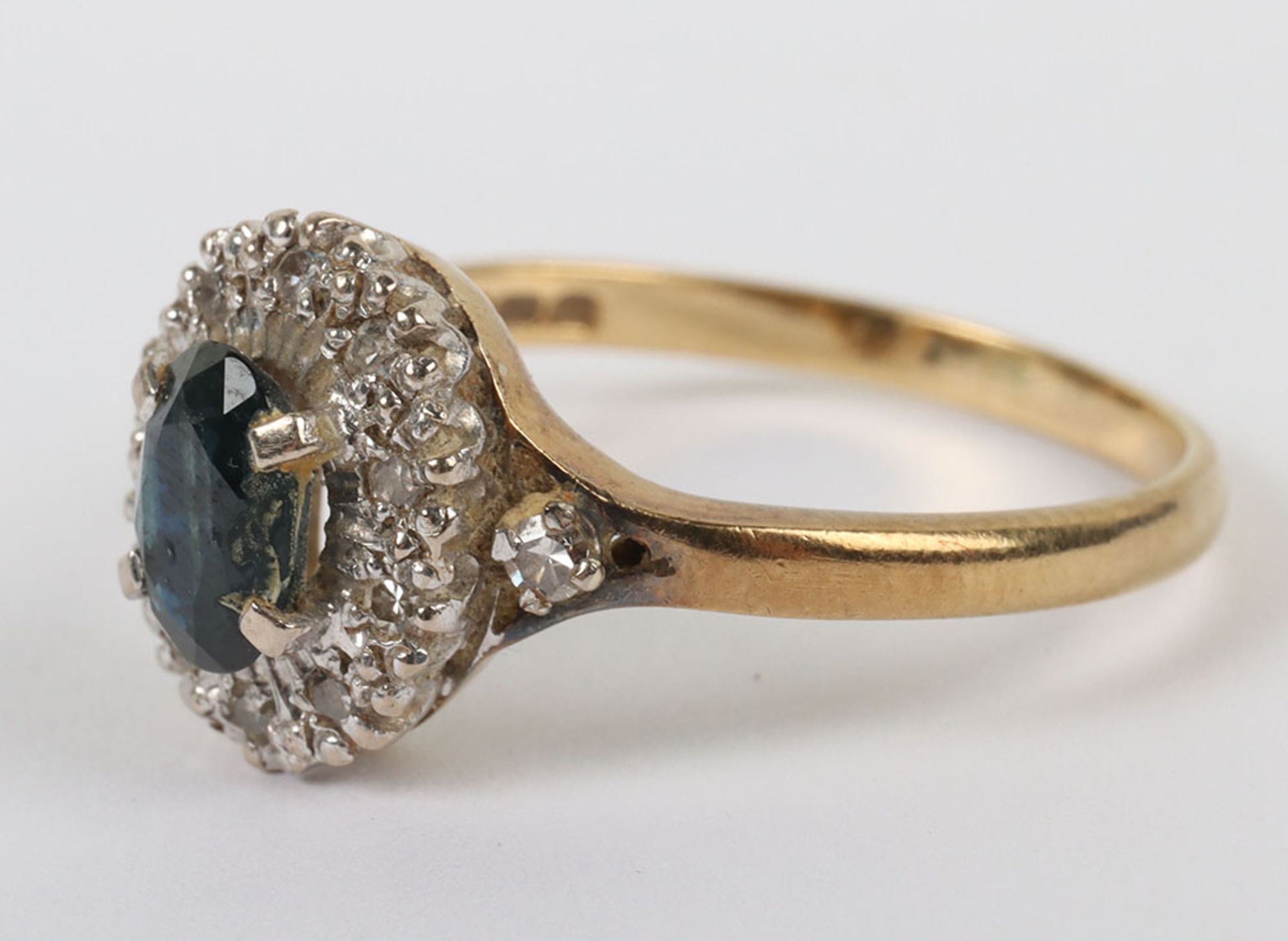 An 18ct gold, sapphire and diamond set ring - Image 3 of 5