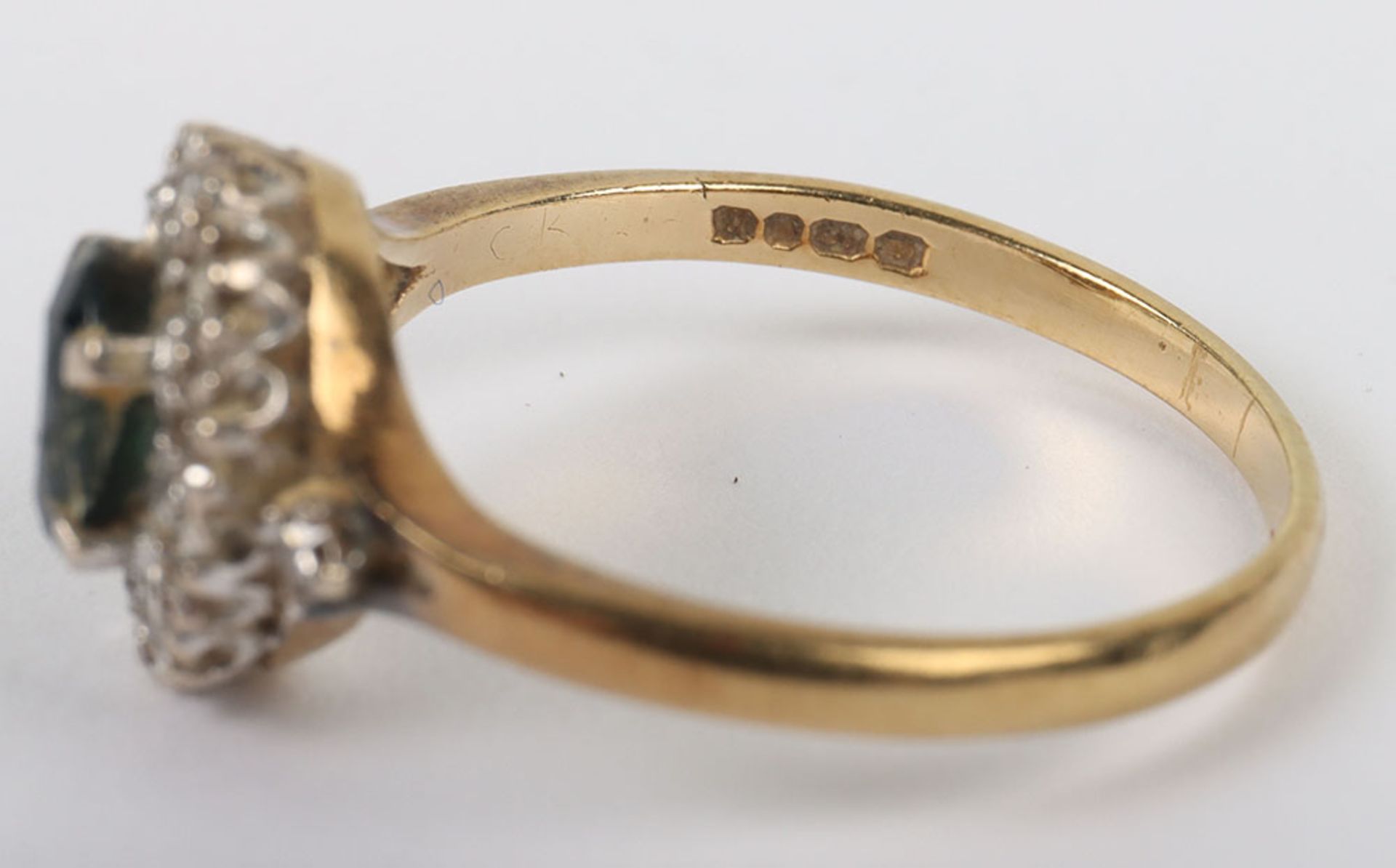 An 18ct gold, sapphire and diamond set ring - Image 4 of 5