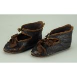 Pair of size 9 brown leather Bebe Jumeau doll shoes with Bee mark,