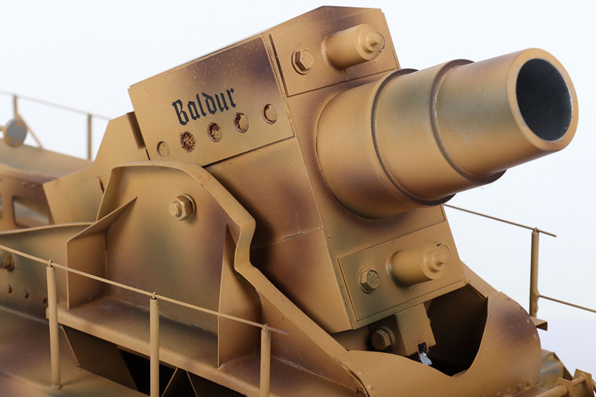 Impressive and Large Modern Made Model of the German Karl Gerät Giant Mobile Howitzer ‘Baldur’ - Image 2 of 10