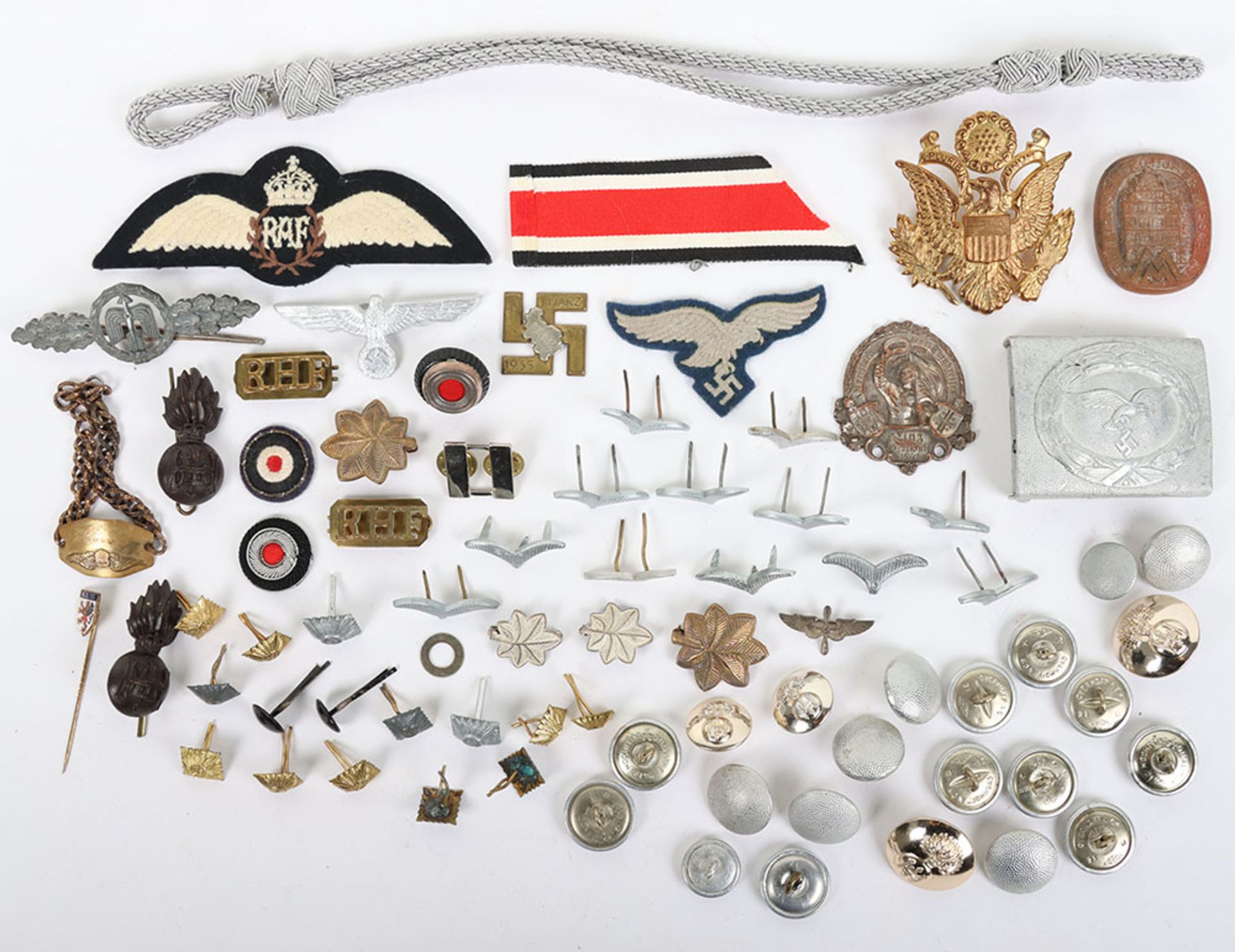 WW2 Military Badges and Buttons