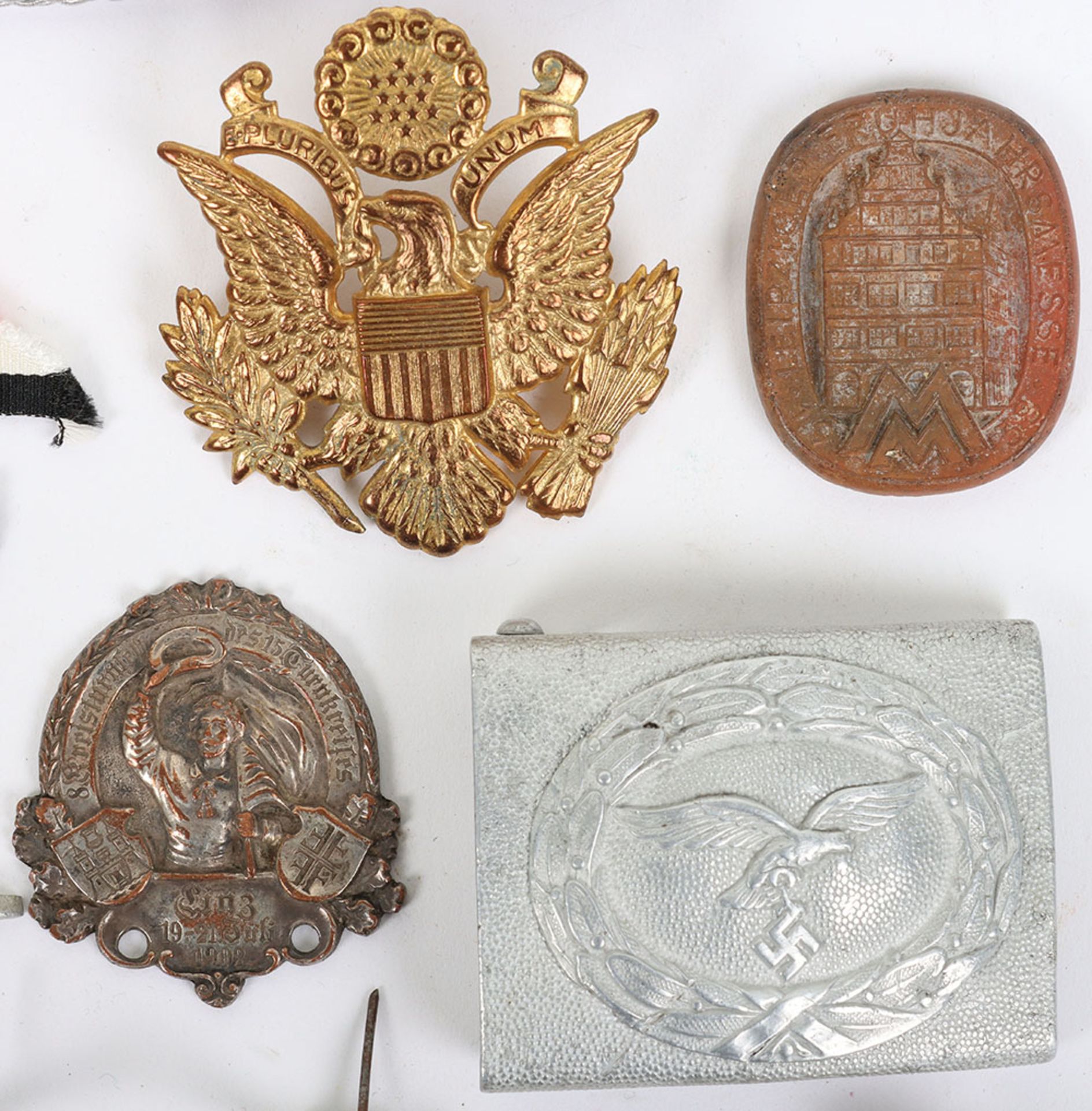 WW2 Military Badges and Buttons - Bild 4 aus 6