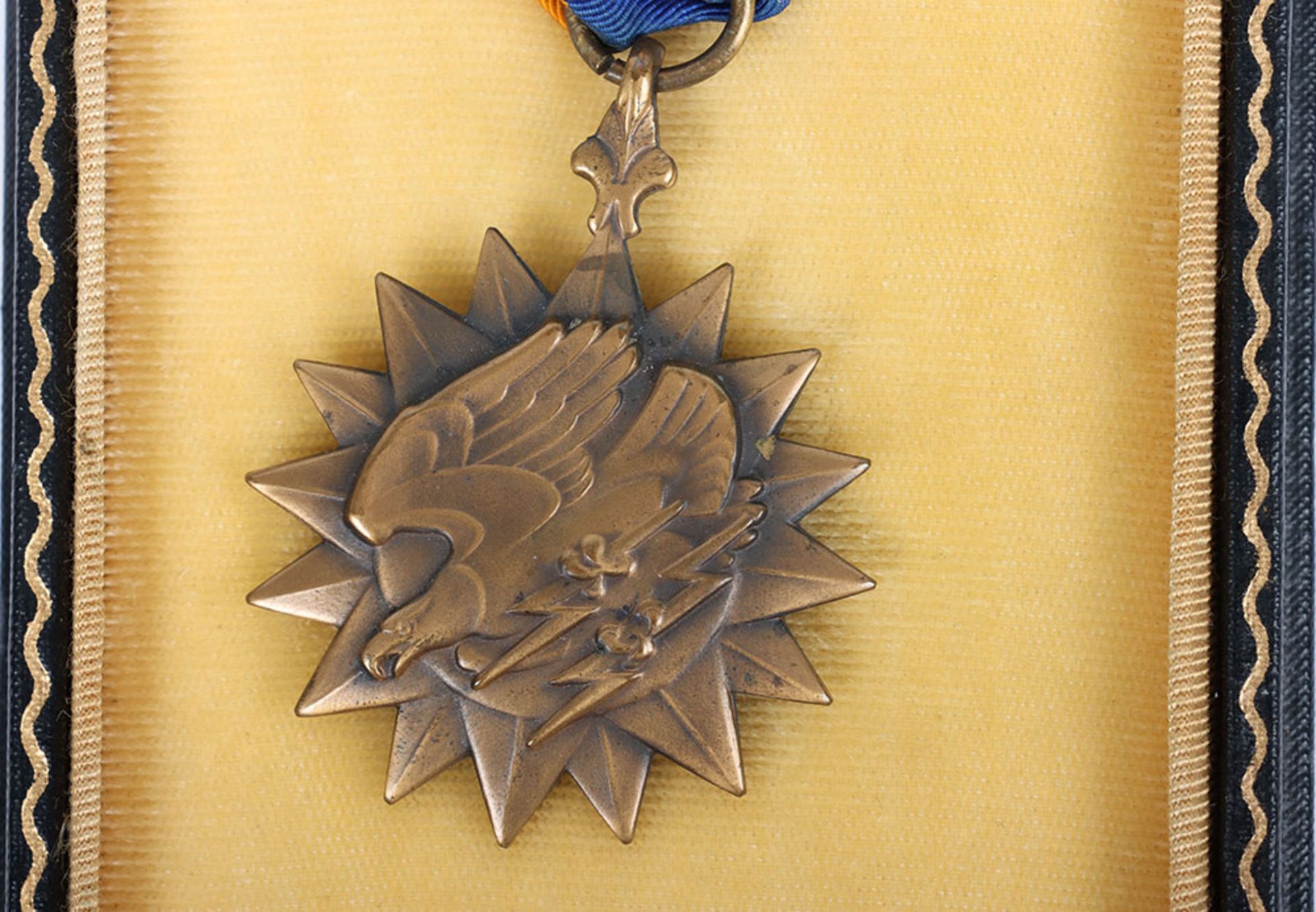 US Air Medal - Bild 4 aus 6