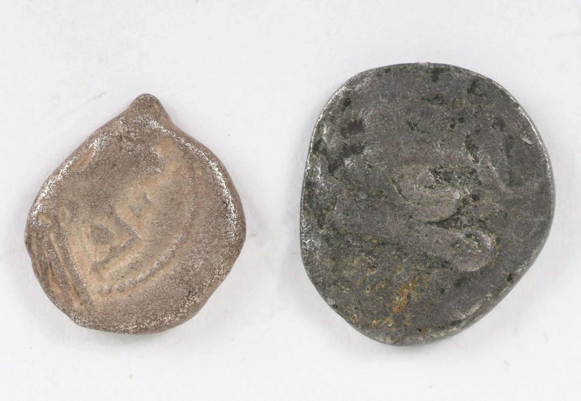 Central Gaul, Aedui, (Lingones), Kaletedou series, AR Quinarius, c. 80-50BC - Image 2 of 4