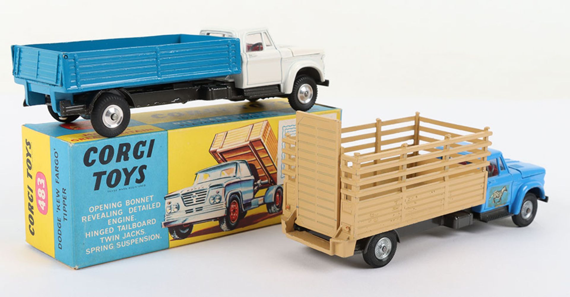 Two Corgi Toys Dodge Kew Fargo Trucks - Bild 2 aus 5