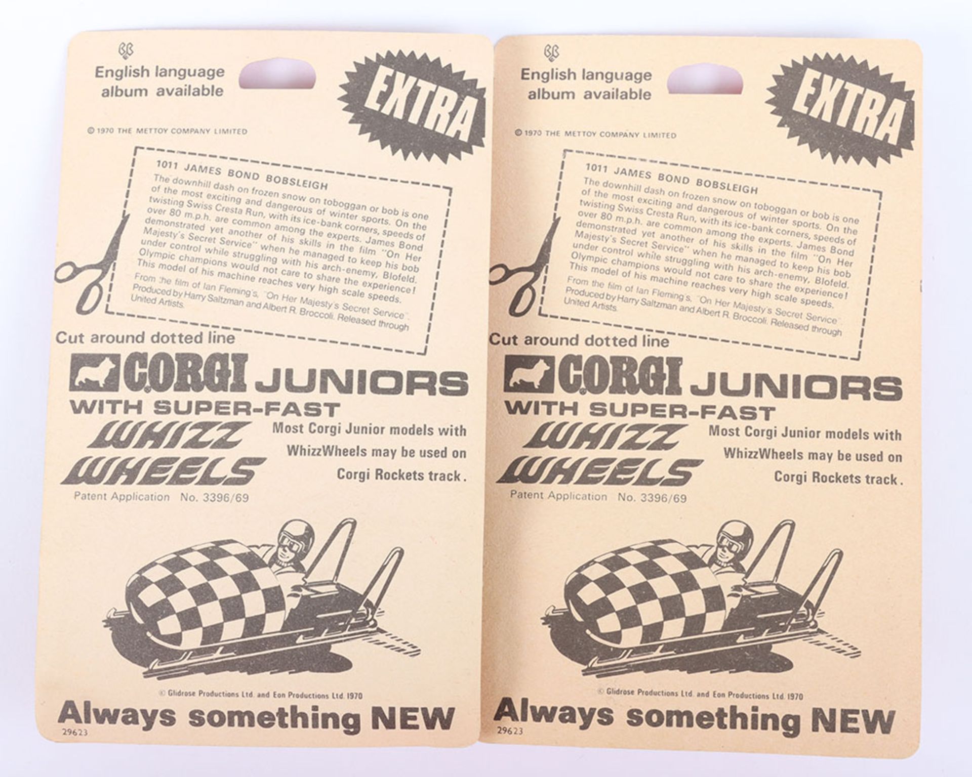 Two Scarce Extra Corgi Juniors 1011 Bobsleighs used by James Bond in his pursuit of the Chief of S.P - Bild 6 aus 10