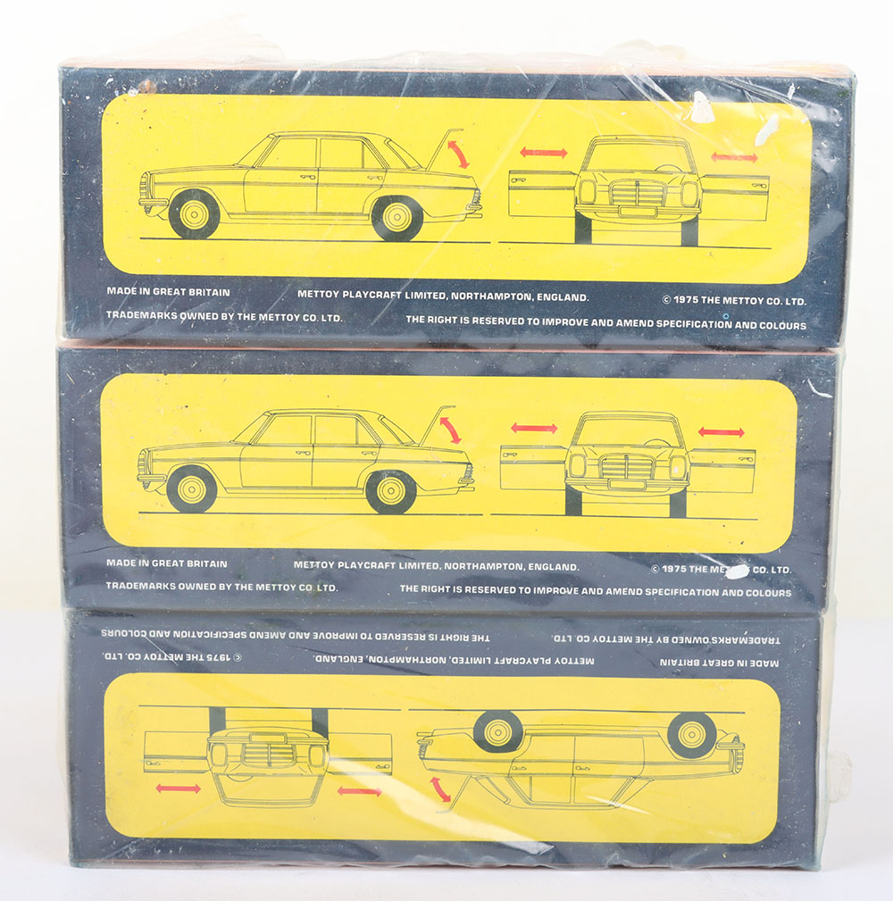 Corgi Trade Pack of six 412 Mercedes-Benz 240D Police Cars - Image 6 of 7