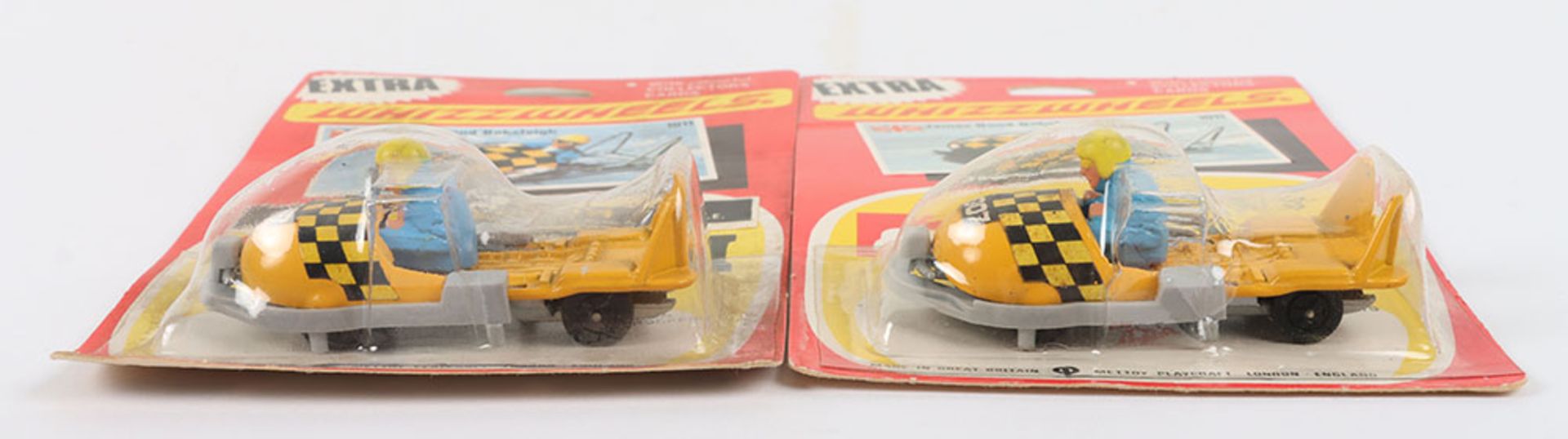 Two Scarce Extra Corgi Juniors 1011 Bobsleighs used by James Bond in his pursuit of the Chief of S.P - Bild 8 aus 10