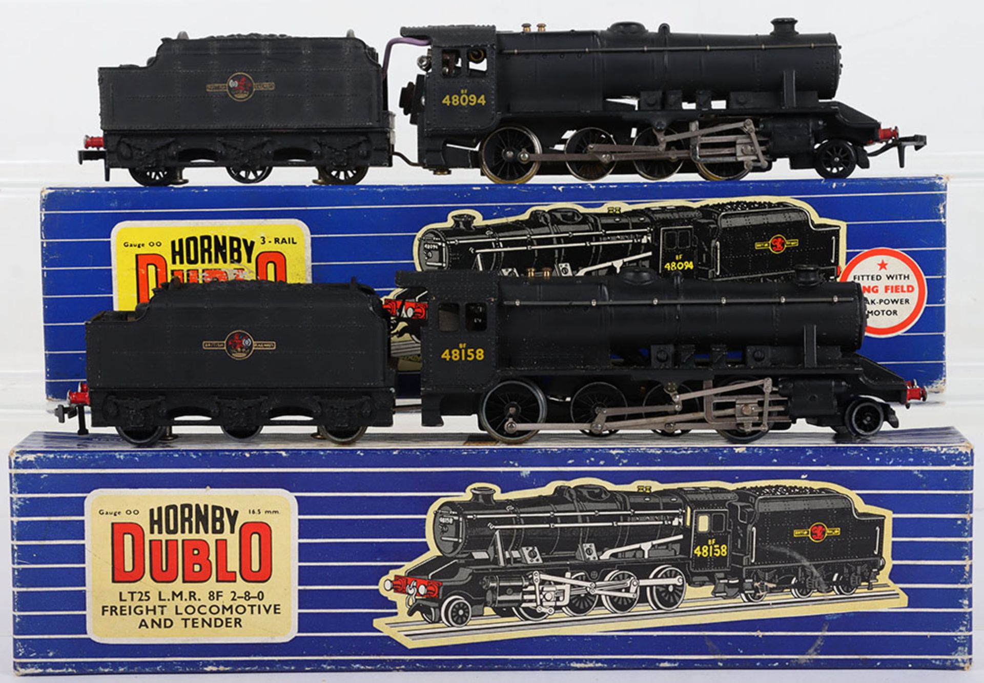 Two boxed Hornby Dublo 8F 2-8-0 locomotives and tenders - Bild 2 aus 2