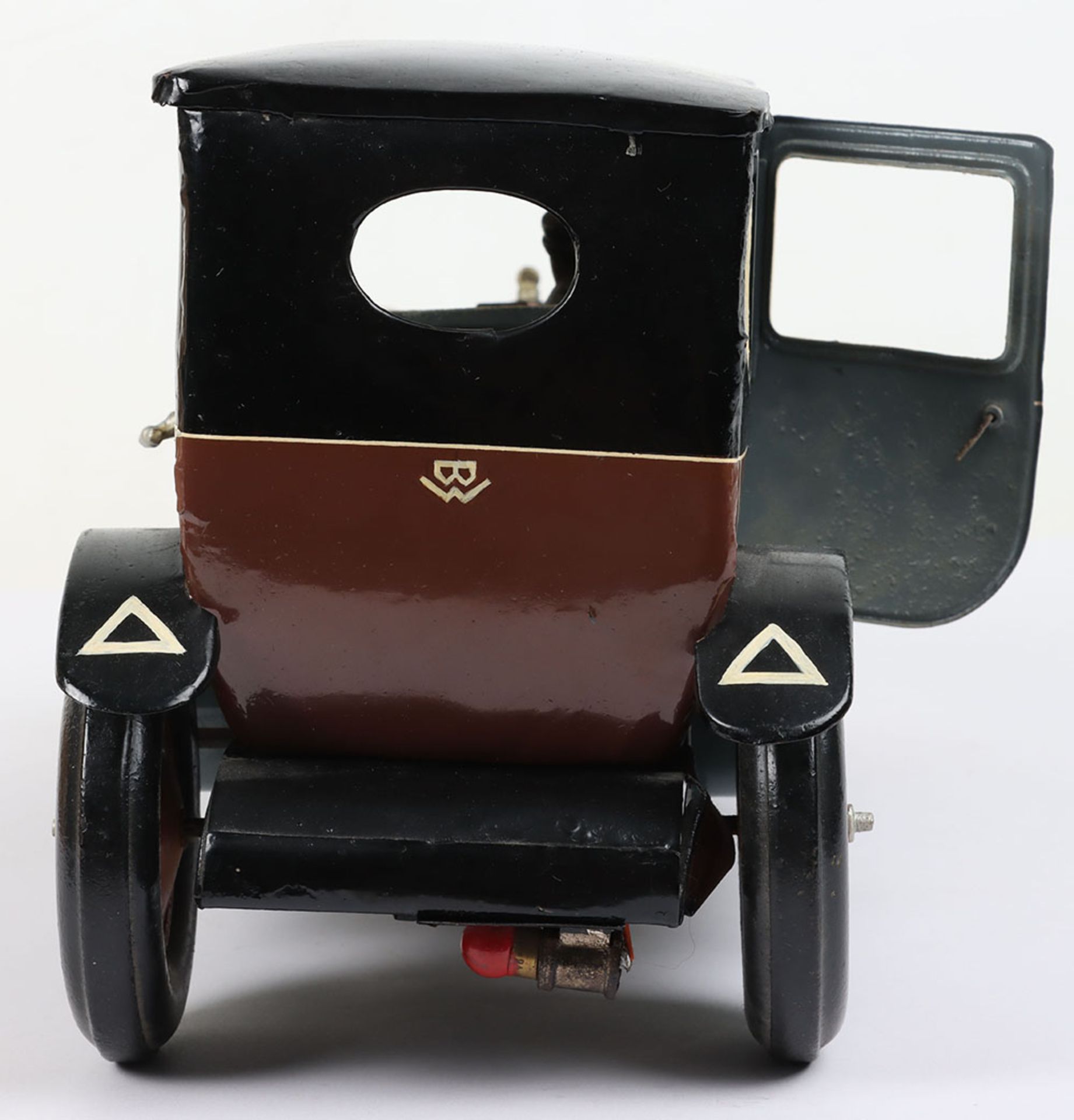 A large Bing tinplate clockwork Limousine with electric lights, German 1920s - Image 3 of 5