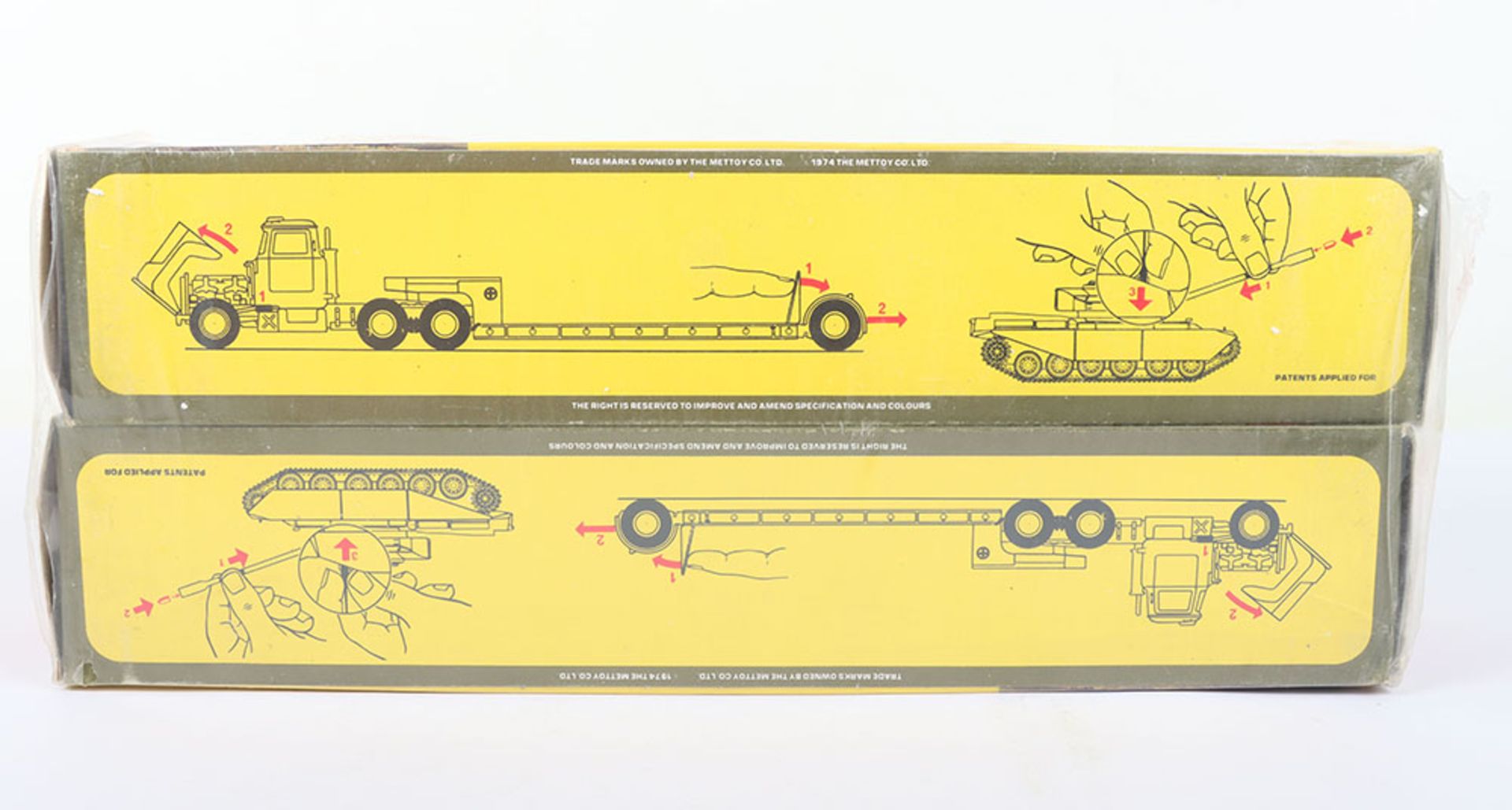 Corgi Toys Trade Pack of Two Gift Sets 10 Tank Transporter and Centurion Mk.III Tanks - Image 7 of 7