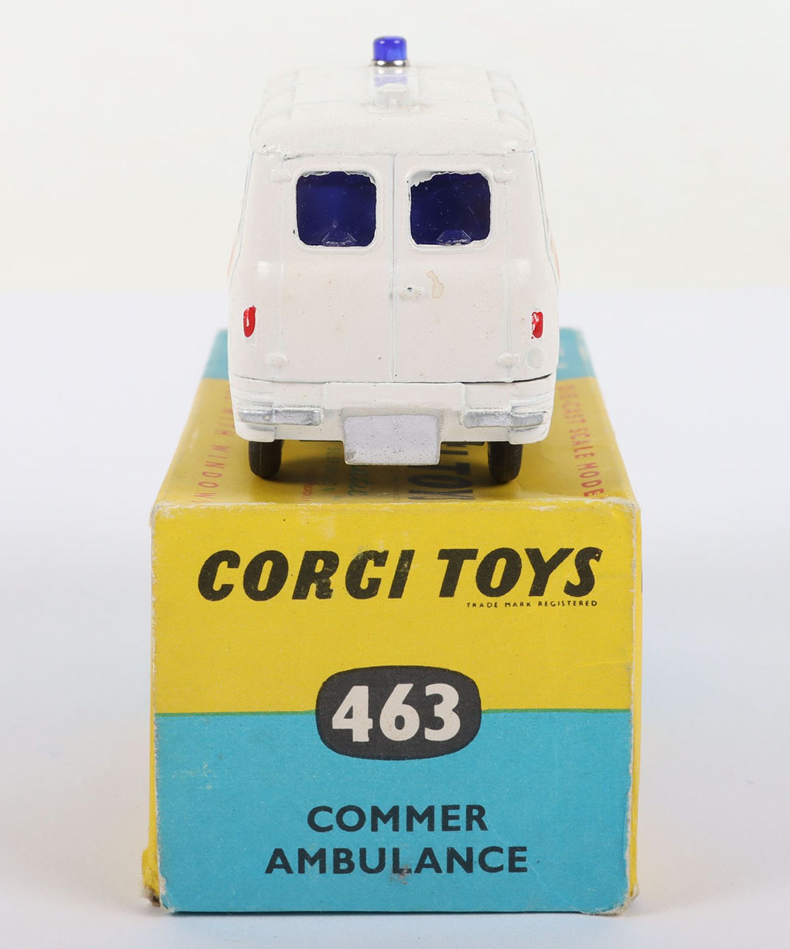 Corgi Toys 463 Commer Ambulance - Bild 5 aus 6