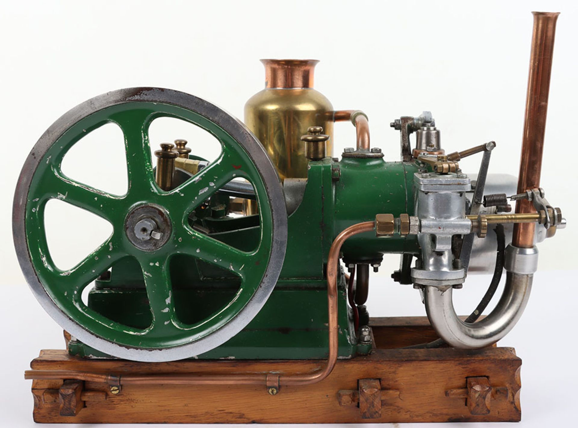 An interesting cast iron horizontal single cylinder petrol engine - Image 4 of 6