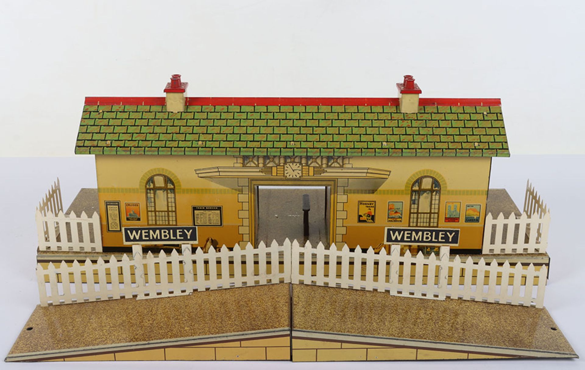 Hornby Series 0 gauge boxed No.4E Wembley station