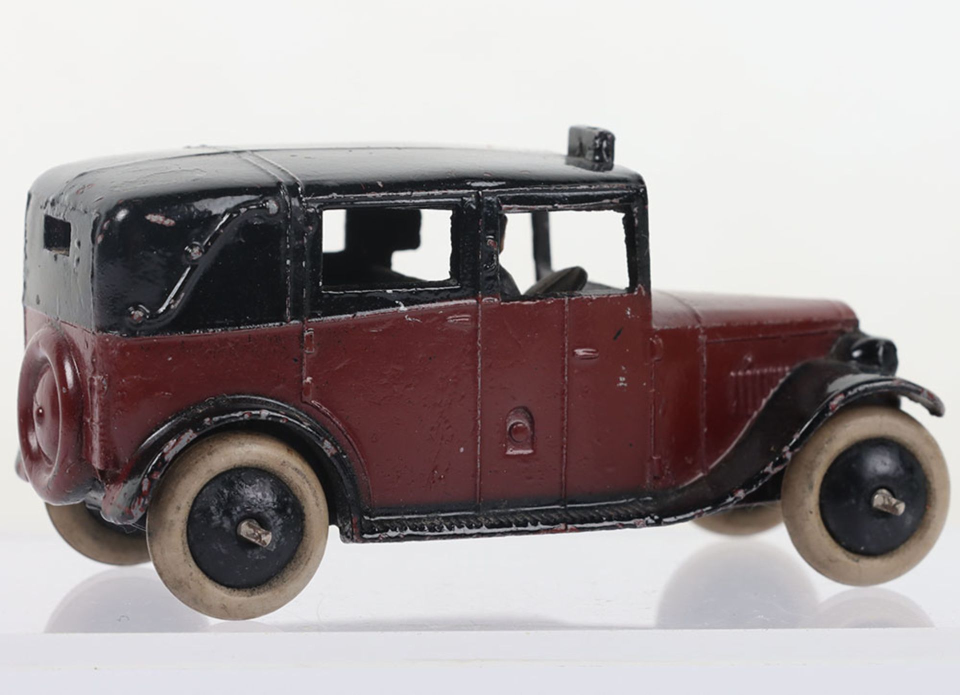 Pre War Dinky Toys 36g Taxi with Driver - Image 2 of 4