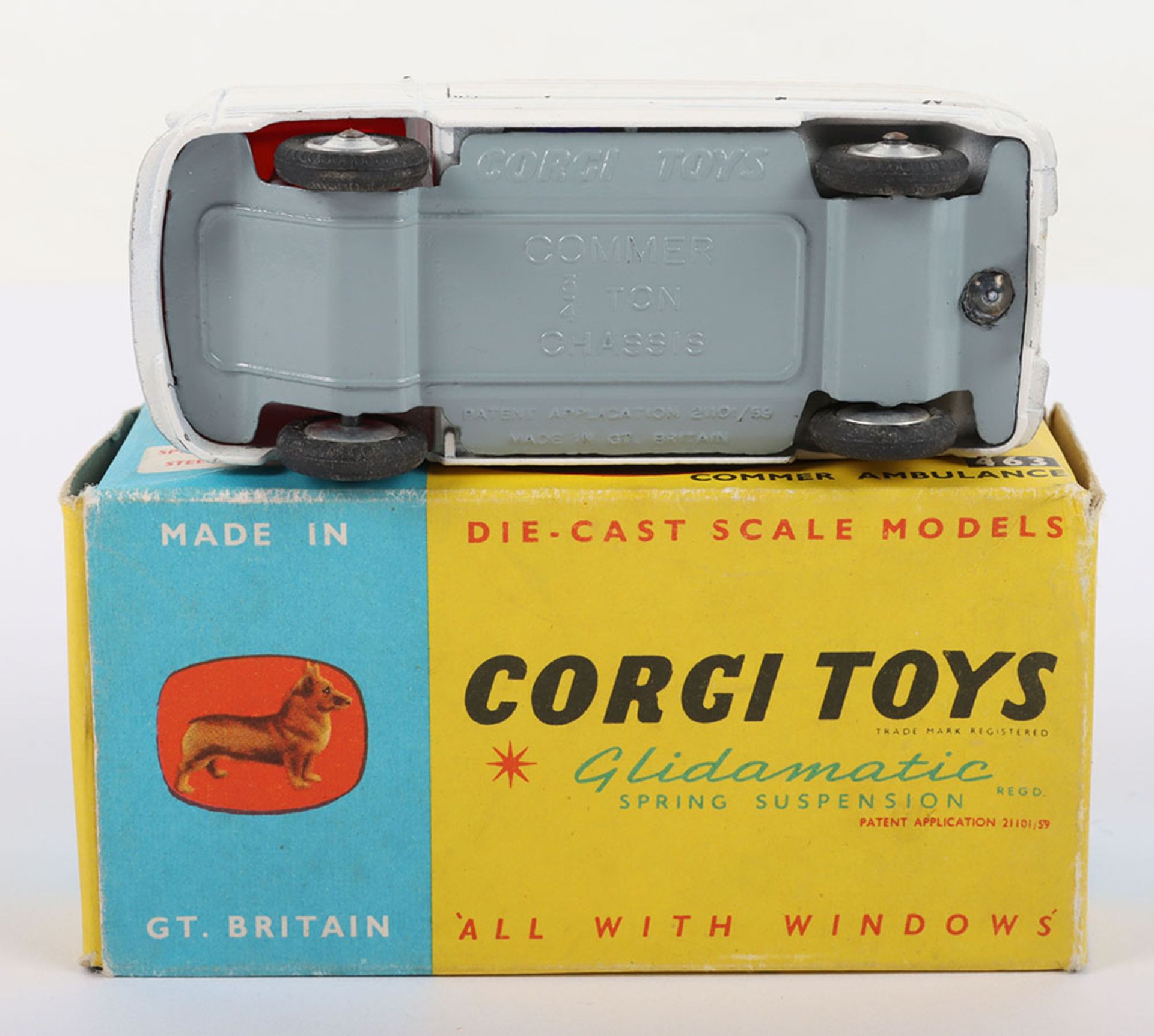 Corgi Toys 463 Commer Ambulance - Bild 6 aus 6