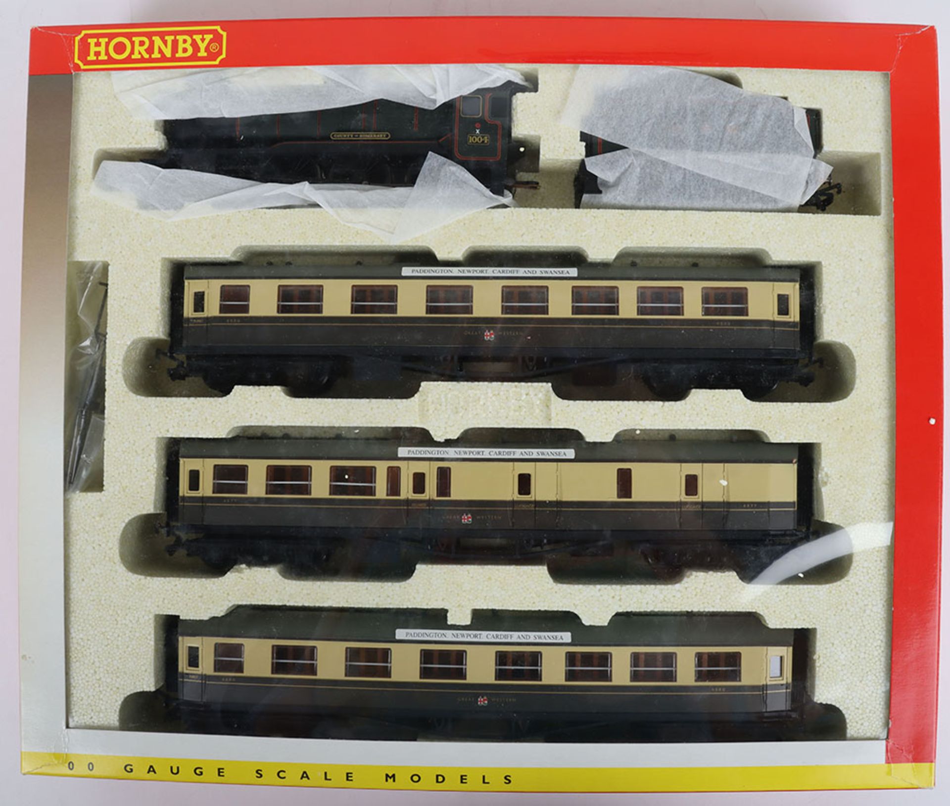 Hornby R2025 Great Western Express Passenger Train set - Image 3 of 3