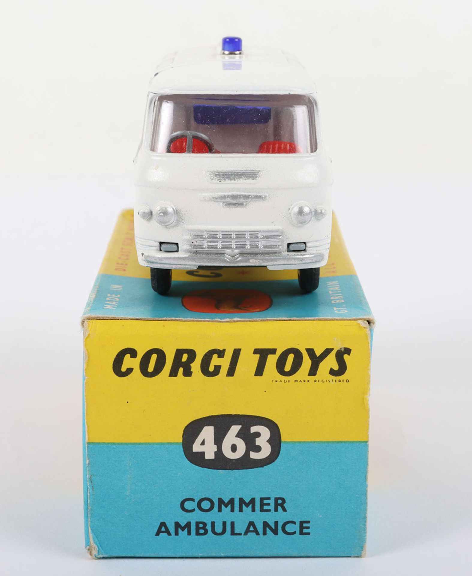 Corgi Toys 463 Commer Ambulance - Bild 4 aus 6