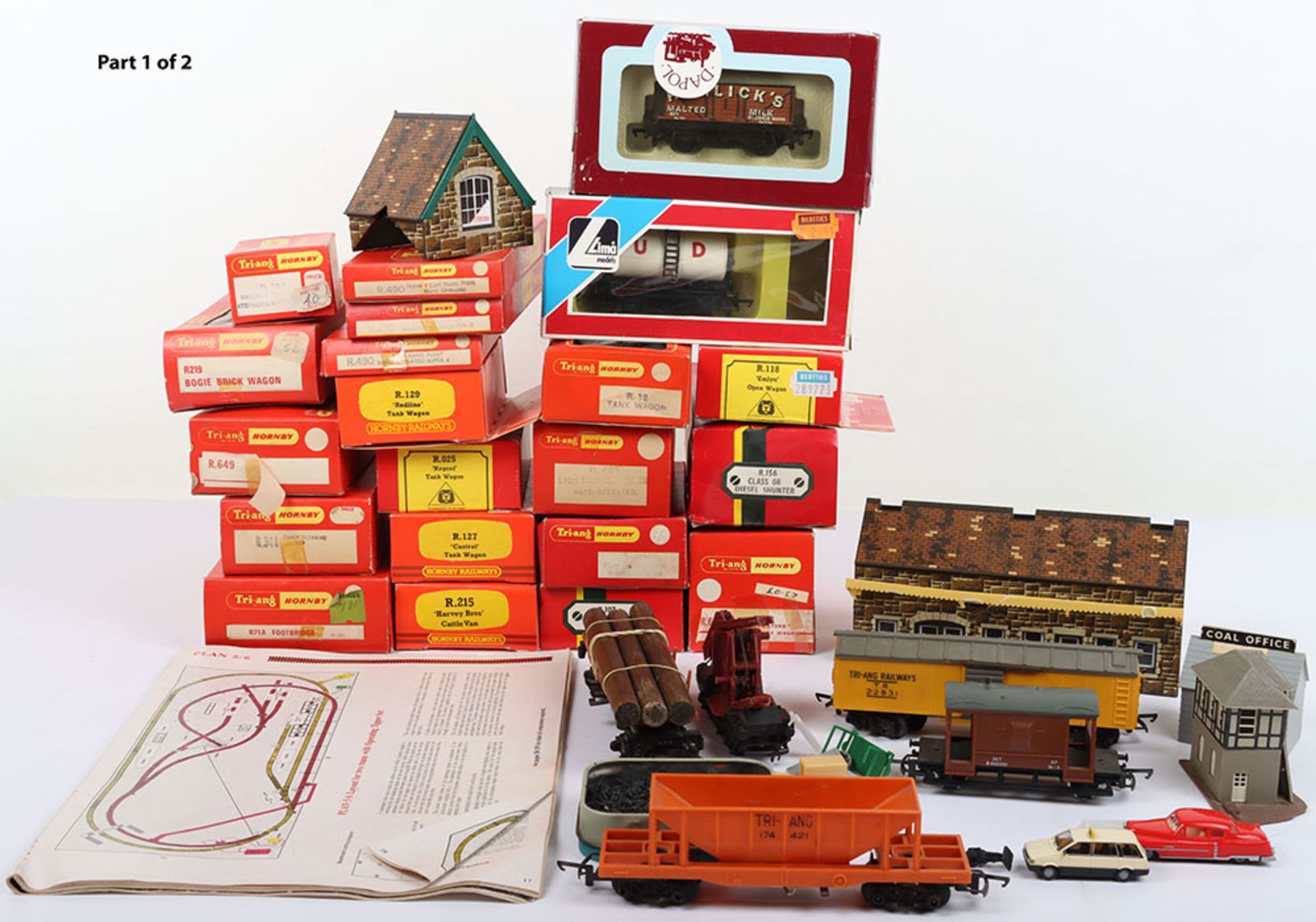 A Collection of Boxed Loco’s and Rolling stock Buildings - Bild 2 aus 2