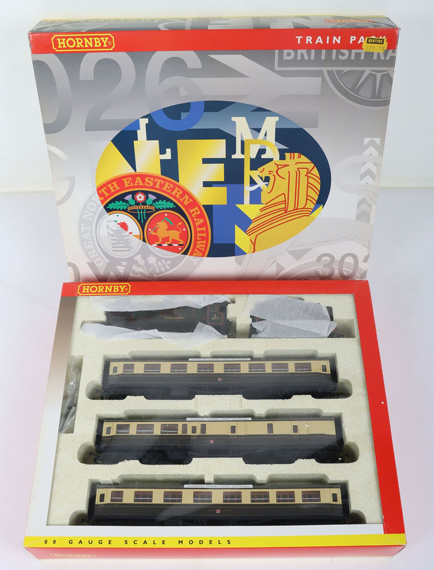 Hornby R2025 Great Western Express Passenger Train set - Image 2 of 3
