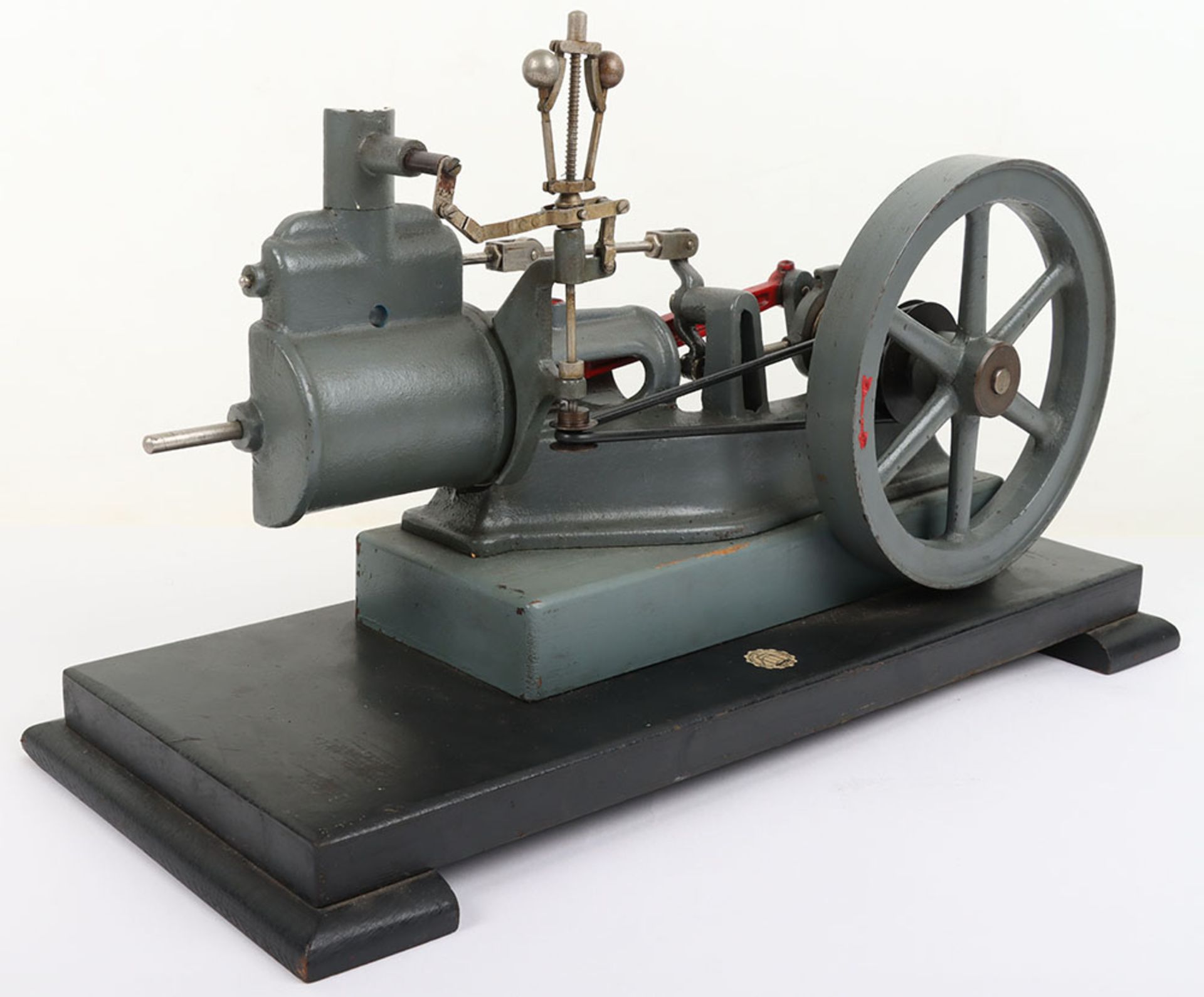 A cut-away demonstration model of a horizontal steam engine - Image 2 of 6