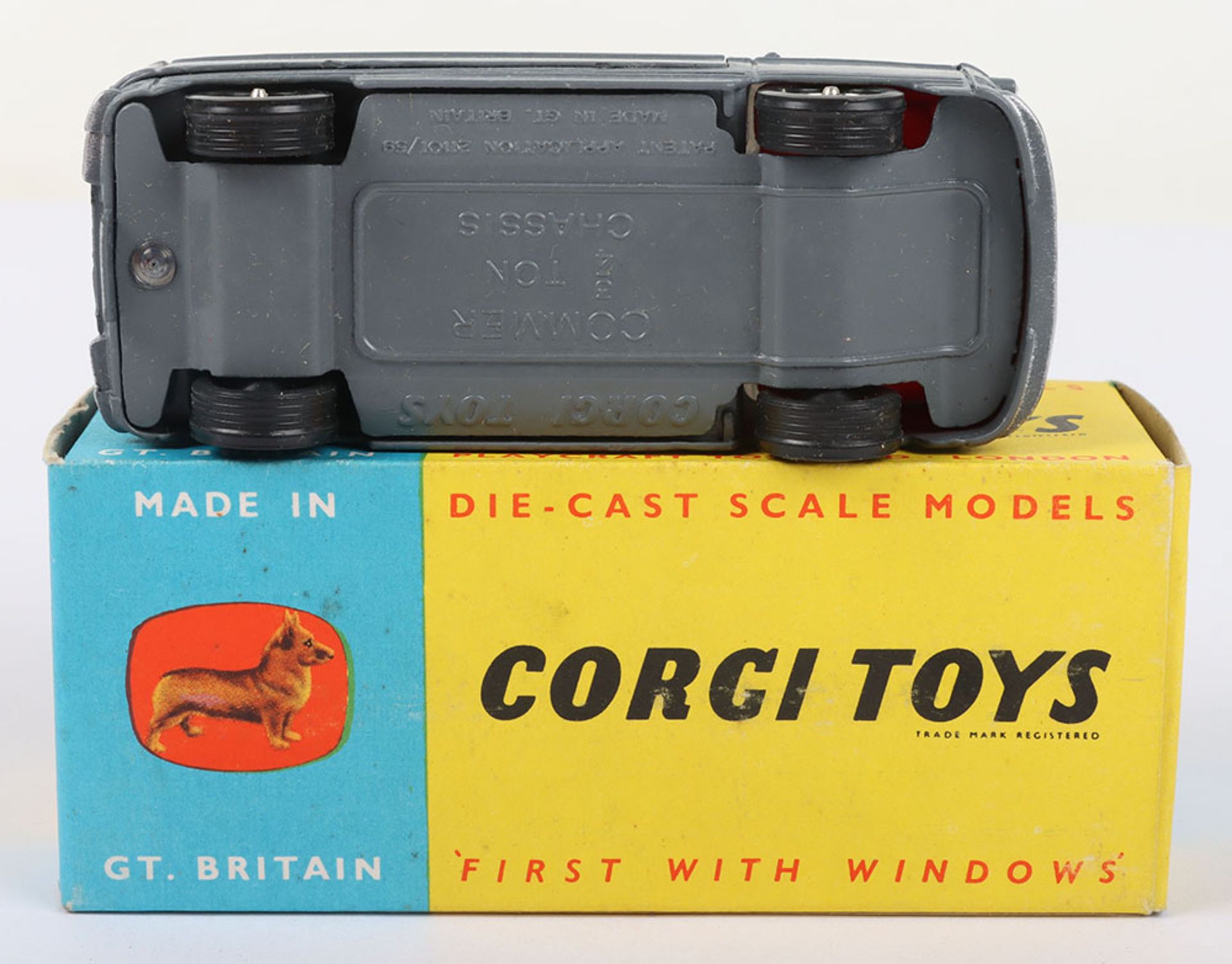 Corgi Toys 462 Commer Van "Combex" - Image 5 of 5