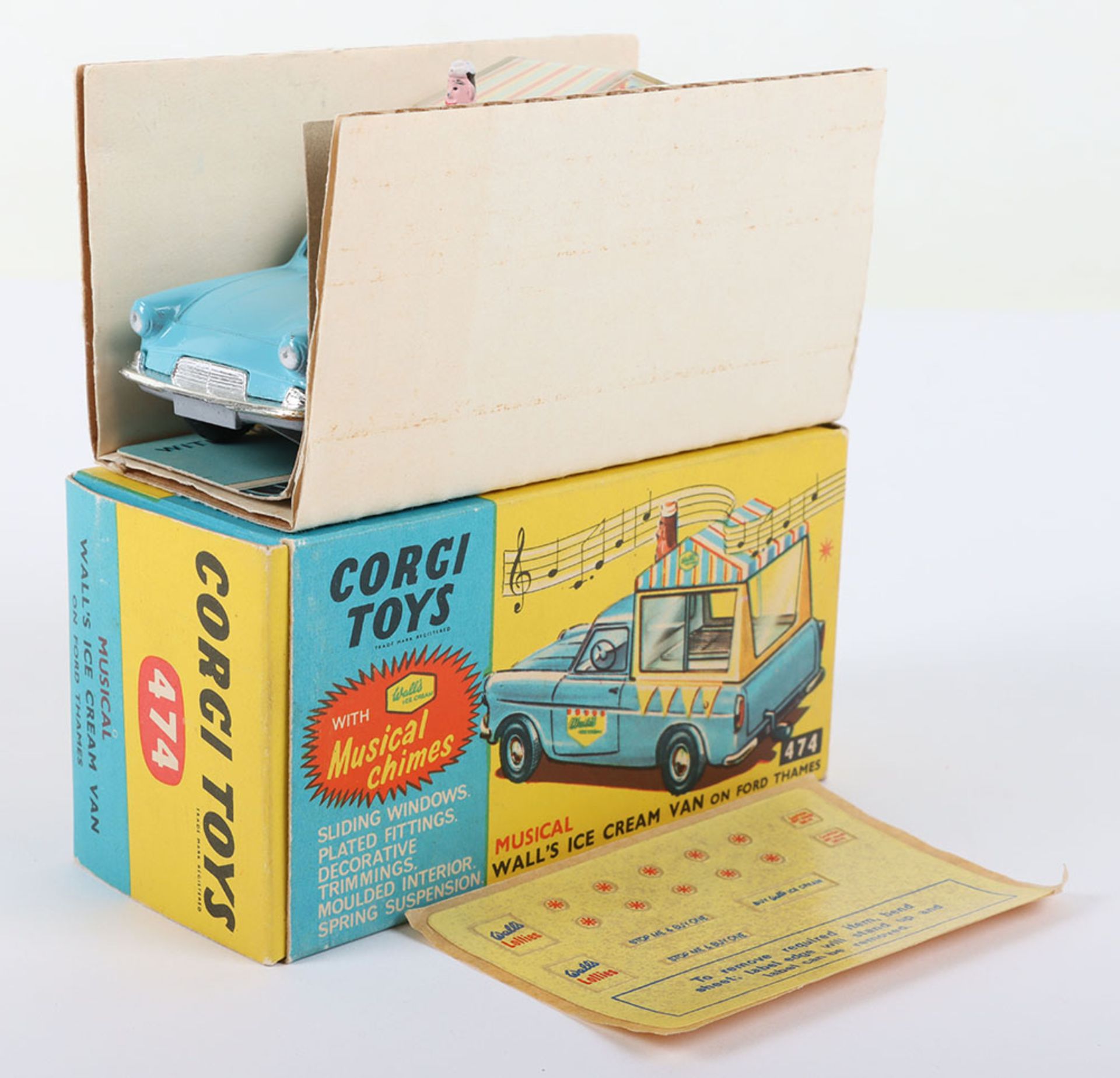 Corgi Toys Corgi Toys 474 Musical Walls Ice Cream Van on Ford Thames - Bild 2 aus 7