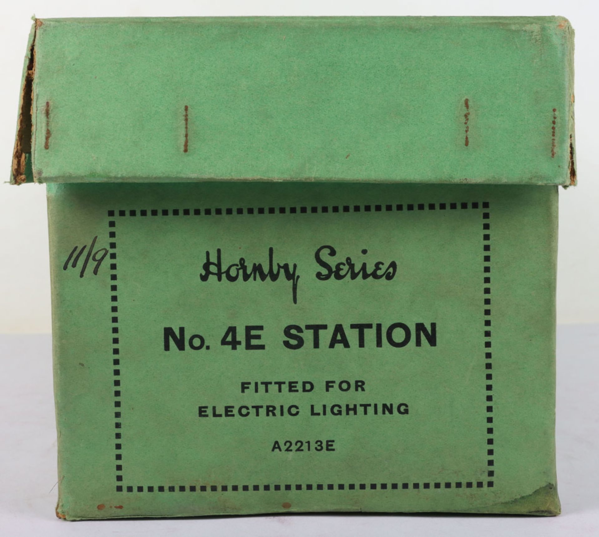 Hornby Series 0 gauge boxed No.4E Wembley station - Bild 2 aus 9