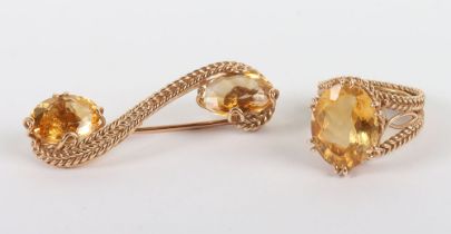 A 14ct Citrine brooch and ring ensuite