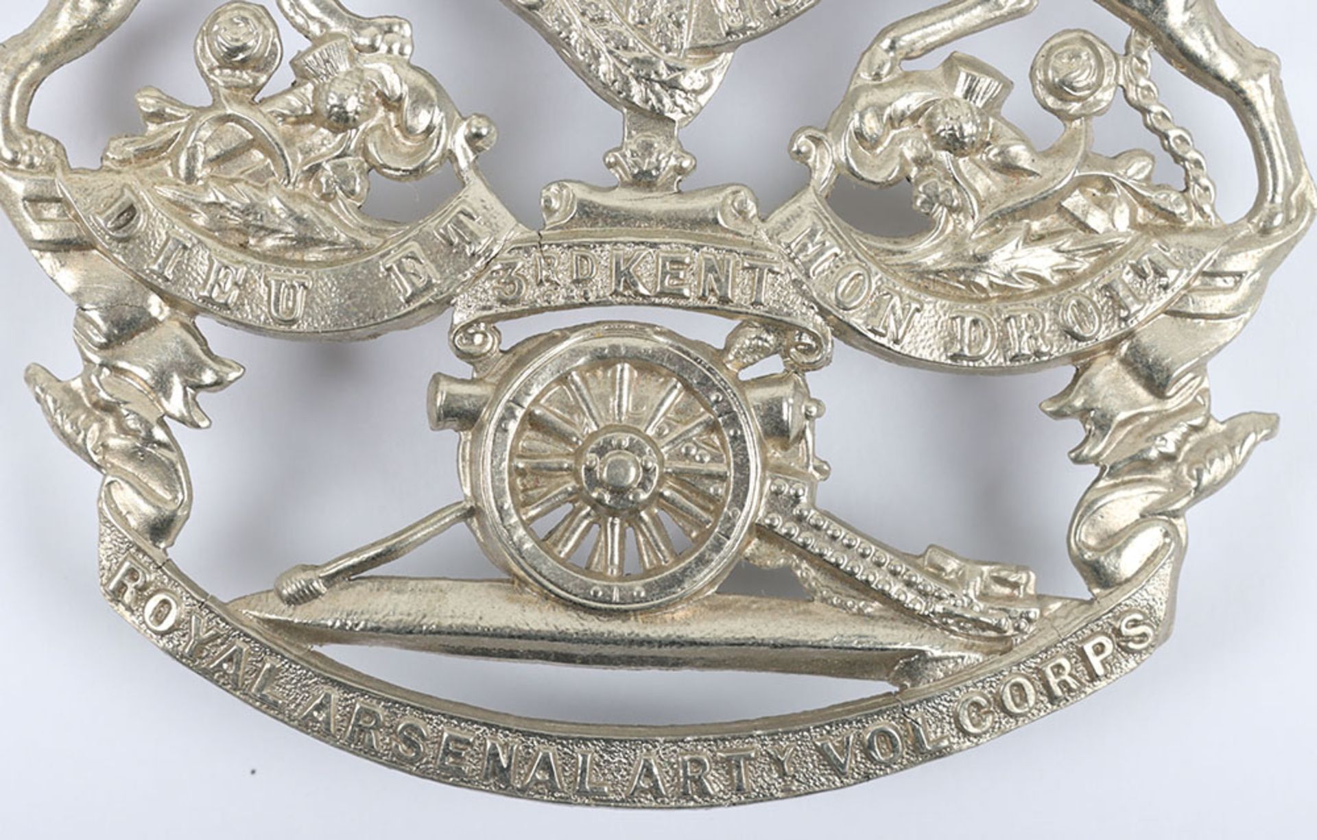 Victorian 3rd Kent Royal Arsenal Artillery Volunteer Corps Home Service Helmet Plate - Bild 4 aus 6