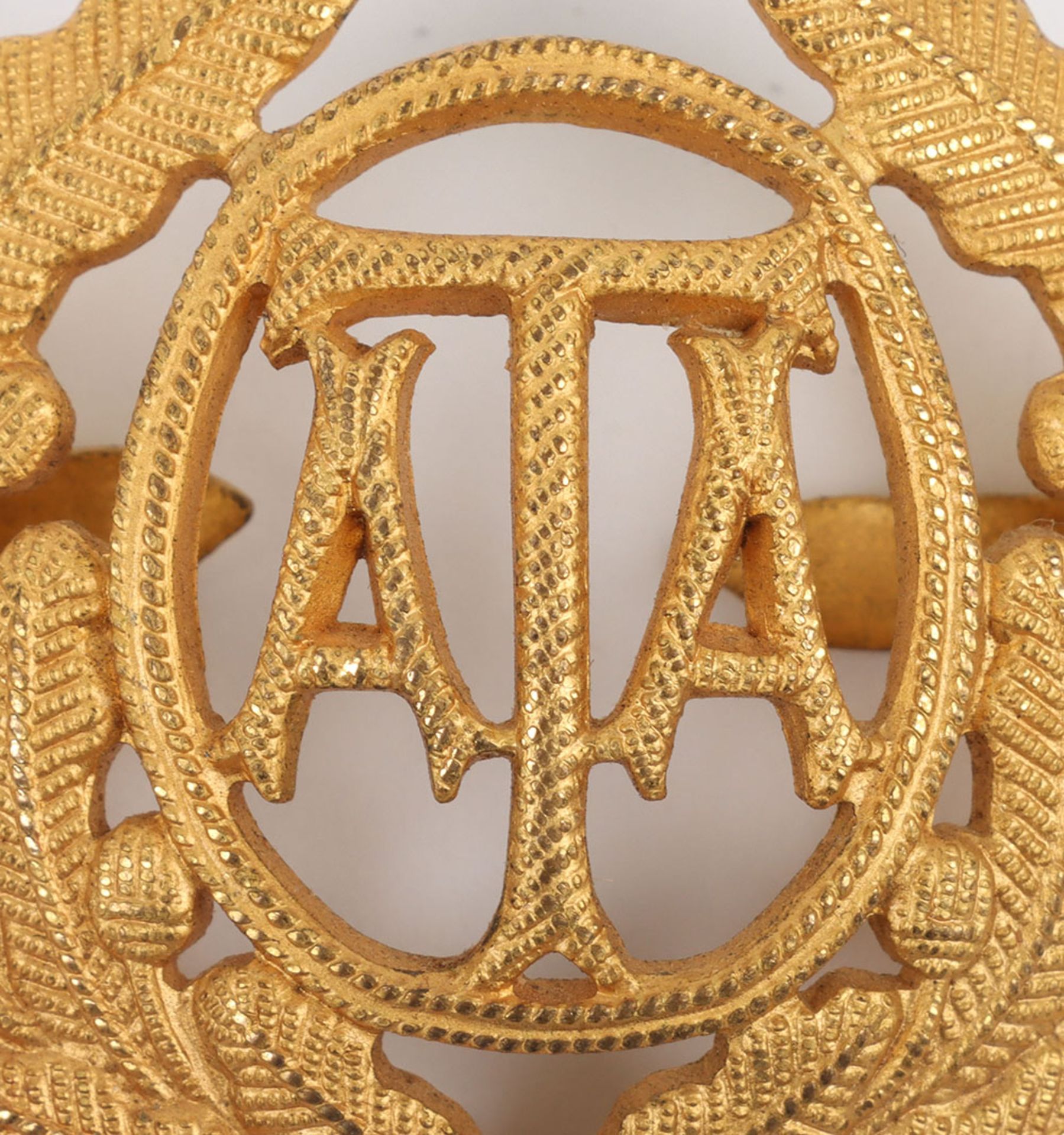 WW2 Air Transport Auxiliary (A.T.A) Officers Cap Badge - Image 2 of 4