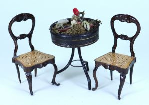 Rock & Graner tinplate dolls house chairs and planter, German circa 1875,