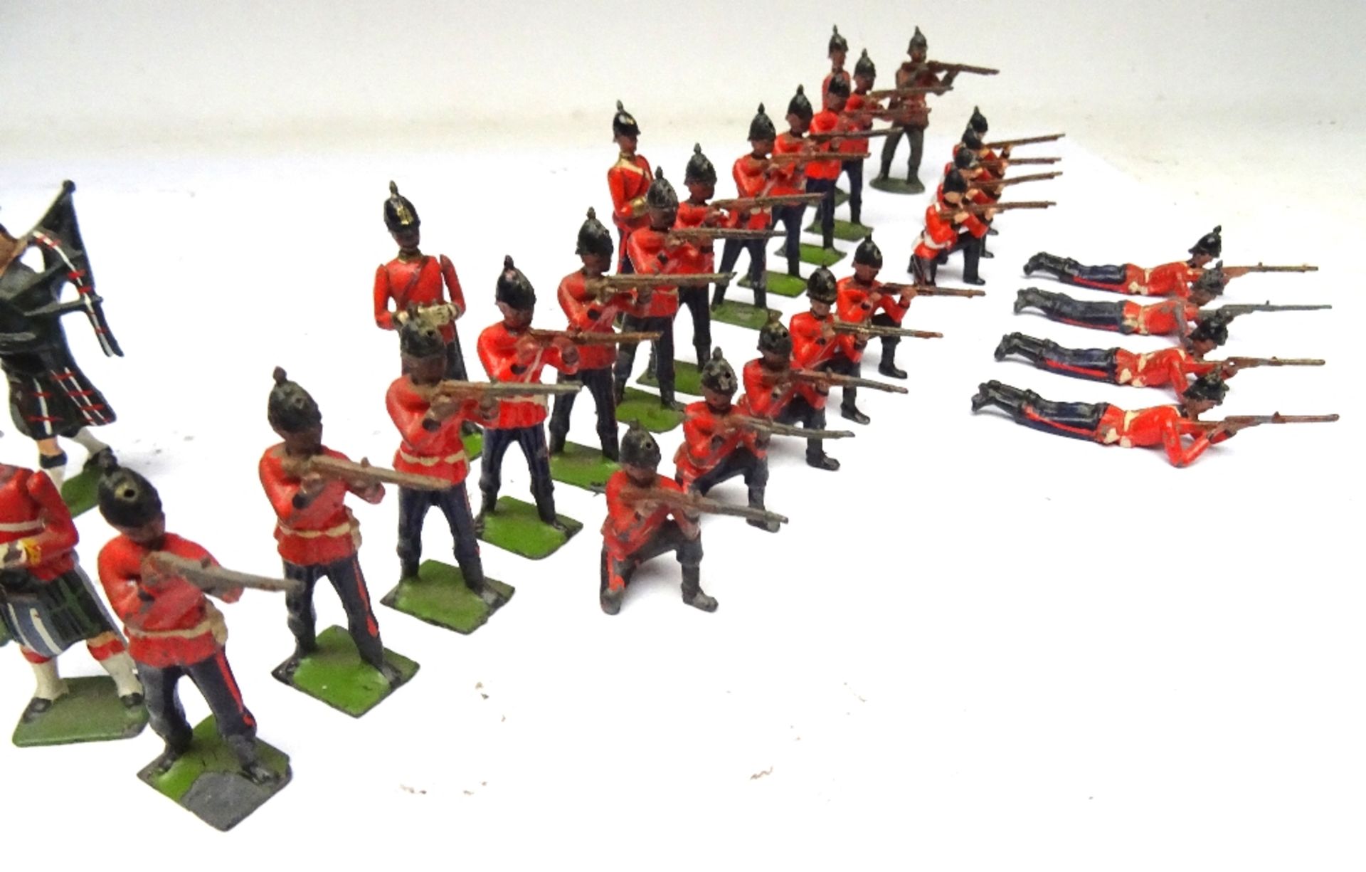 Britains Infantry, Highlanders and Foot Guards - Image 2 of 4