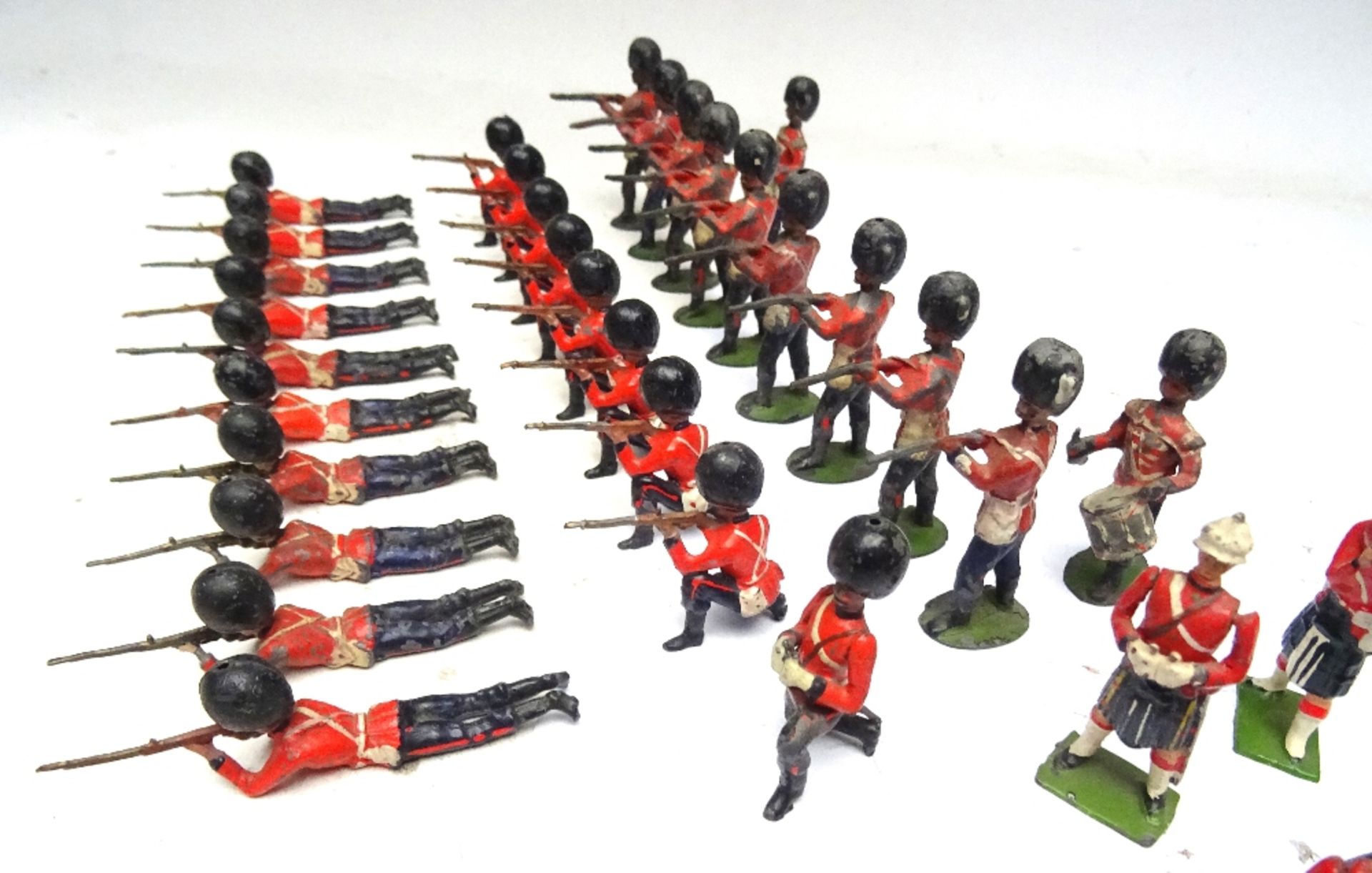 Britains Infantry, Highlanders and Foot Guards - Image 4 of 4