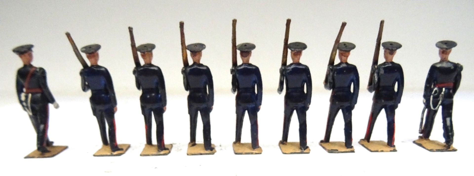 Britains set 1537, Territorials at the slope, blue uniforms - Image 4 of 5