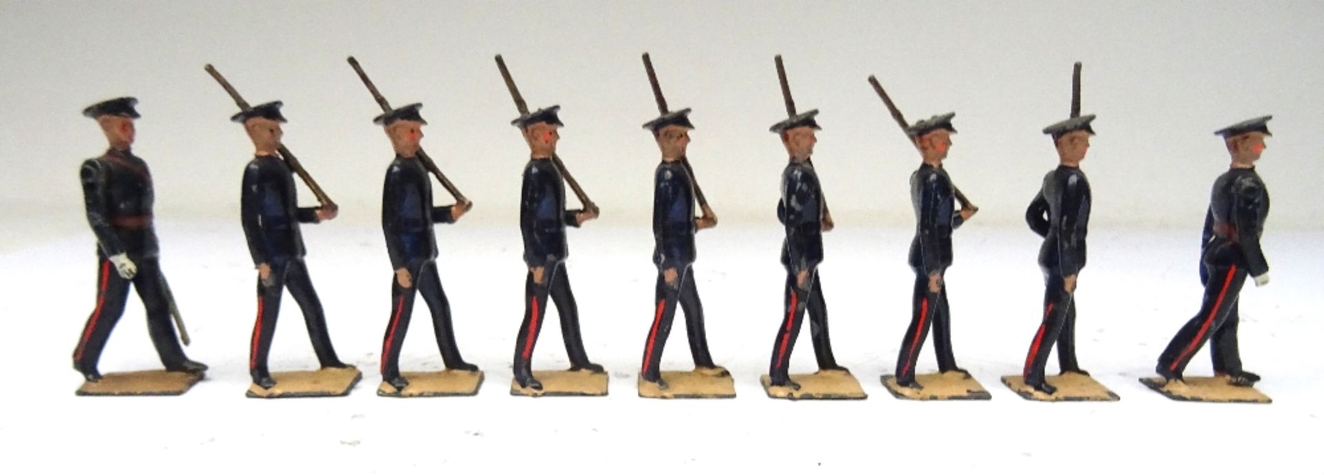 Britains set 1537, Territorials at the slope, blue uniforms - Image 5 of 5