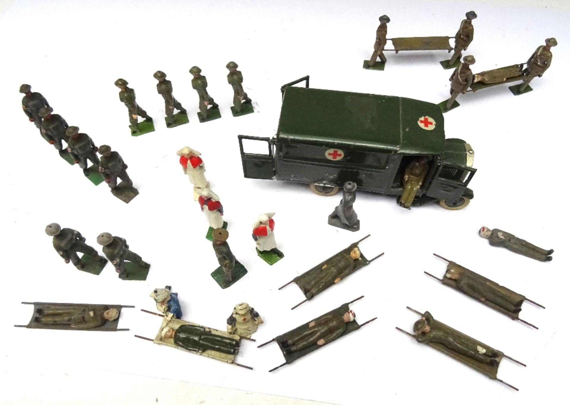 Britains set 1512 Army Motor Ambulance - Image 7 of 7