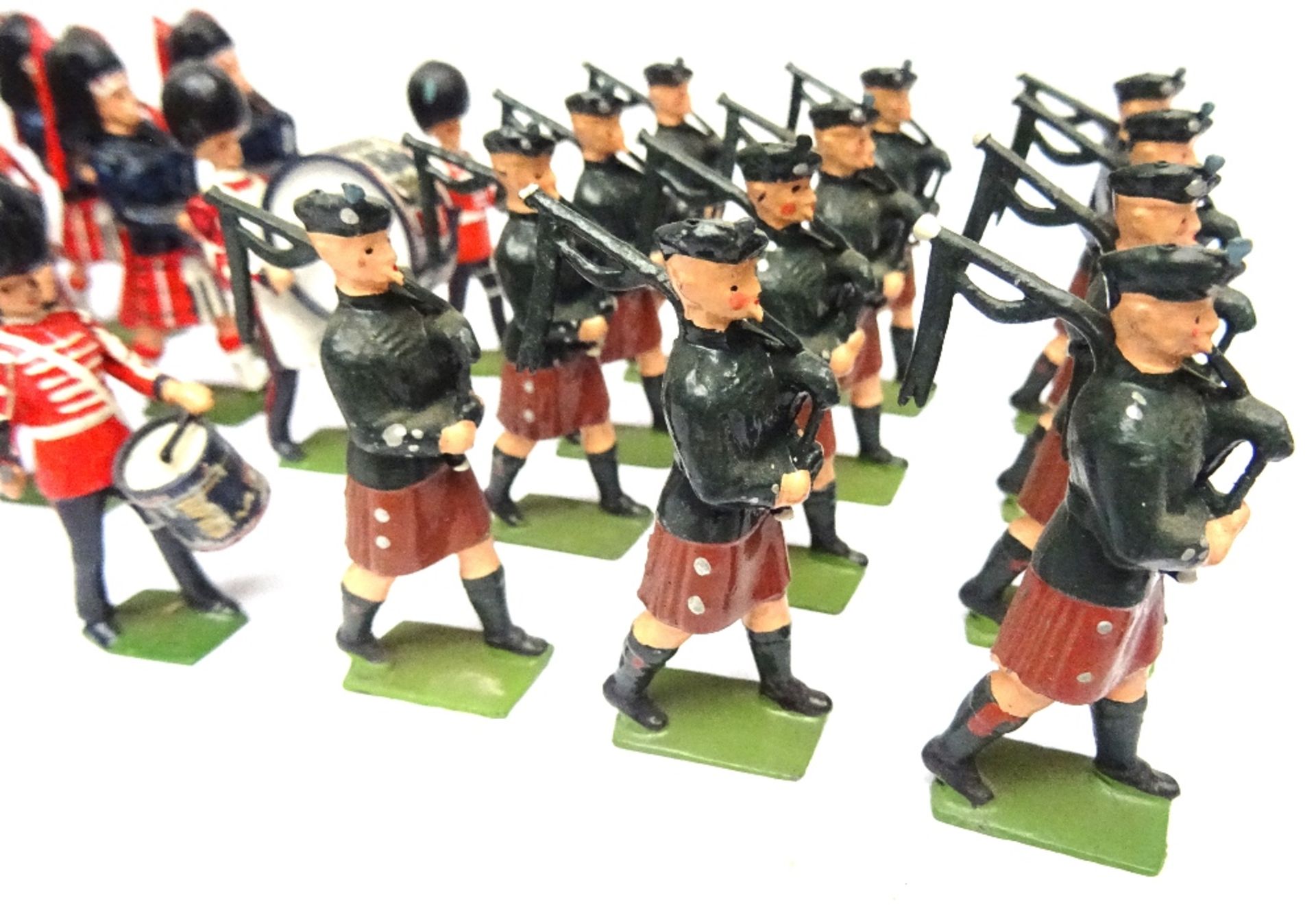 Britains massed Drums and Pipes of the Scots and Irish Guards - Bild 10 aus 12