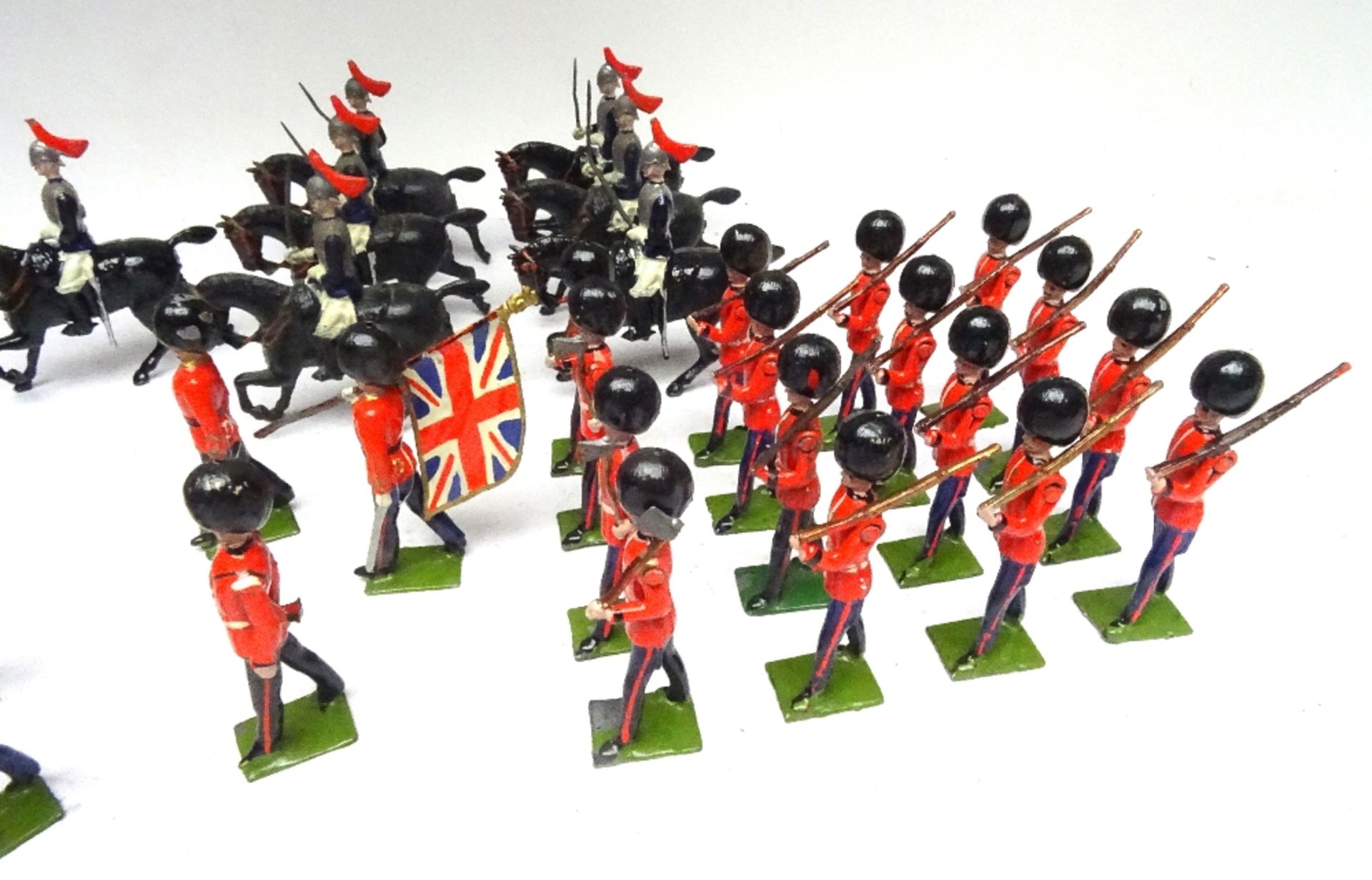 Britains two-tier display set 93, Royal Horse Guards and Coldstream Guards - Image 7 of 9