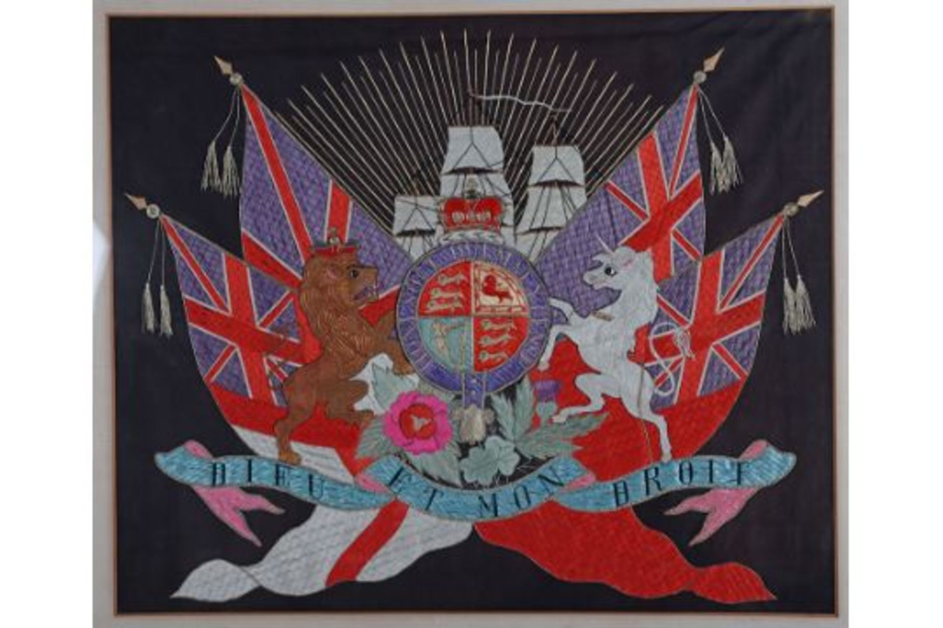 Naval Themed Royal Coat of Arms Tapestry - Bild 2 aus 5