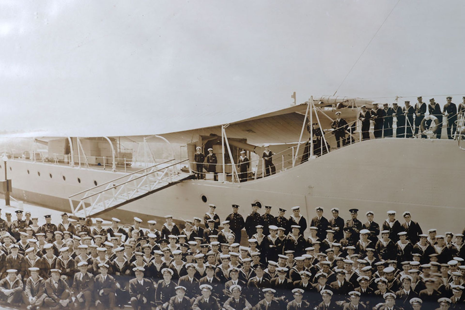 Large Framed and Glazed Panoramic Photograph of the Officers and Crew of HMS Raleigh - Bild 4 aus 5